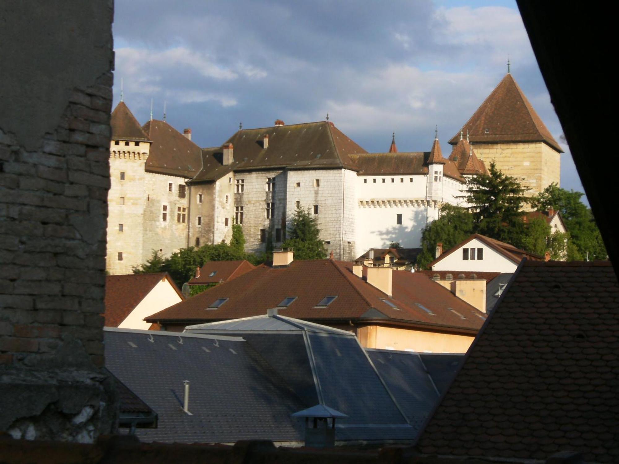 Au Calme En Vieille Ville - Proche Lac - Ambiance Esprit Brocante Annecy Exterior photo